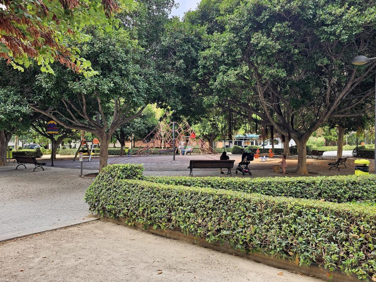 Apartamentos Las Ciencias R Valencia Eksteriør billede